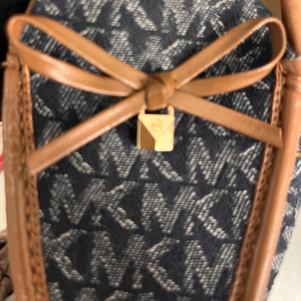 Black Friday NEW Michael Kors  BLACK & GREY, tan leather Juliette Flats. Size 8. - Picture 6 of 13